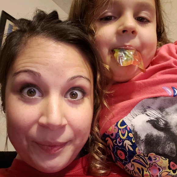 Meet your Posher, Ruth - Picture 1 of 1